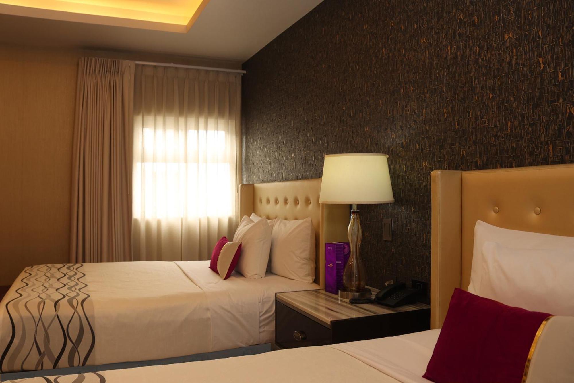 Hotel West Plaza Tijuana Exterior photo
