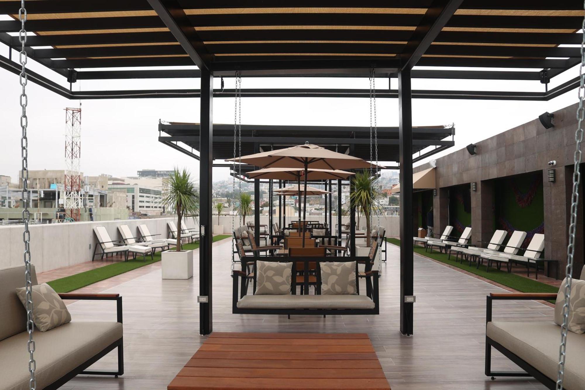 Hotel West Plaza Tijuana Exterior photo