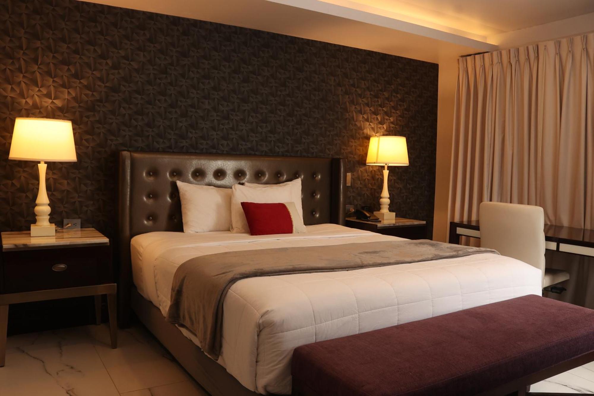Hotel West Plaza Tijuana Exterior photo
